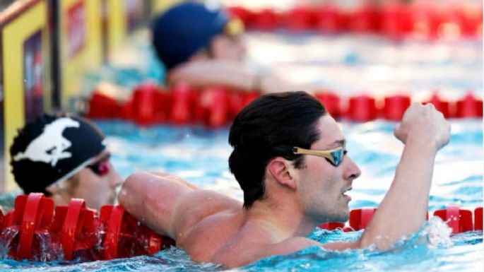 Gabriel Castaño pasa a semifinales de natación 50 metros libres en París 2024