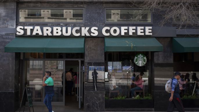 Starbucks reemplaza a su director general con el presidente de Chipotle