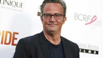 Muerte de Matthew Perry de “Friends” lleva a cargos contra médicos, su asistente y narcotraficante