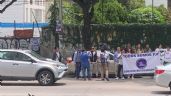 Trabajadores del PJF protestan contra la reforma afuera de la sede de la plenaria de Morena (Video)