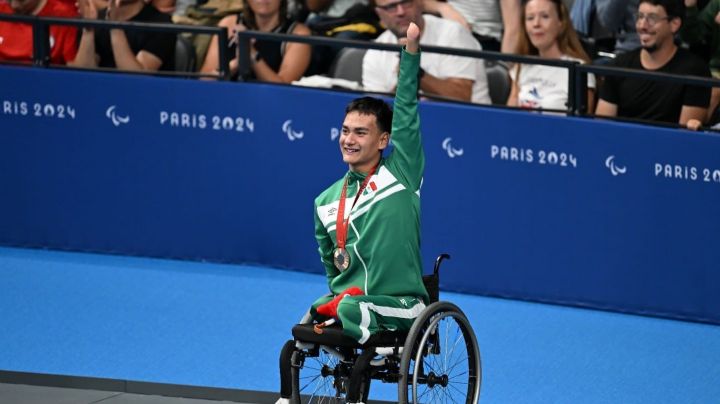 Ángel Camacho, paranadador mexicano, gana medalla de bronce en Juegos Paralímpicos París 2024