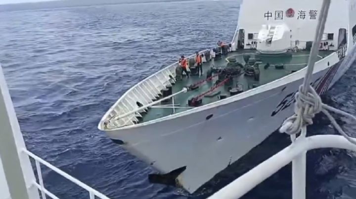 Un barco de guardacostas chino embiste a un barco de Filipinas (Video)