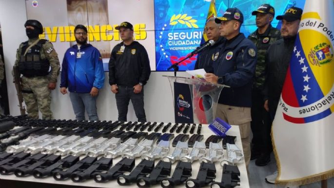 Venezuela incauta 156 armas que asegura se utilizarían para "acciones violentas contra el pueblo"