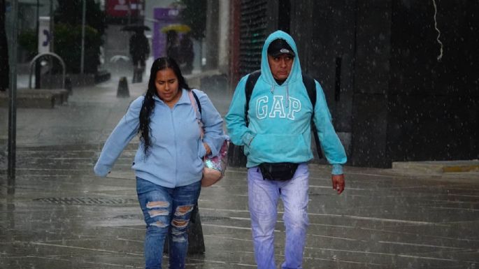 Azotarán lluvias muy fuertes de lunes a jueves; se asoma nuevo ciclón en el Pacífico