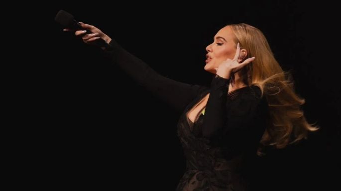 Adele detiene su concierto para ver la final olímpica femenil de los 100 metros planos