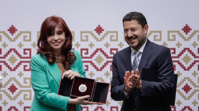 Cristina Fernández, huésped distinguida de la CDMX; recibe la Llave de la Ciudad