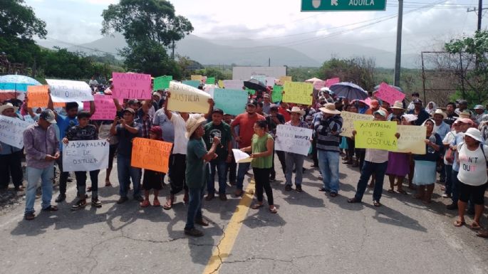 Habitantes de Santa María Ostula realizan jornada de protestas en defensa de su territorio