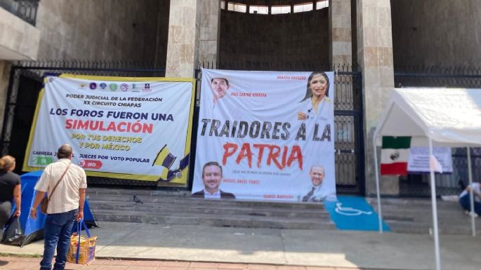 Chiapas: Entre protestas, diputados avalan por mayoría de votos la reforma al Poder Judicial (Video)