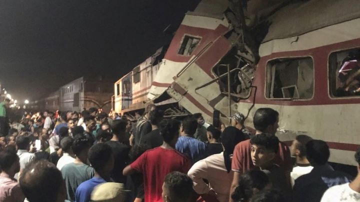 Mueren 3 personas y 40 resultan heridas en choque de trenes en el delta del Nilo, Egipto (Video)