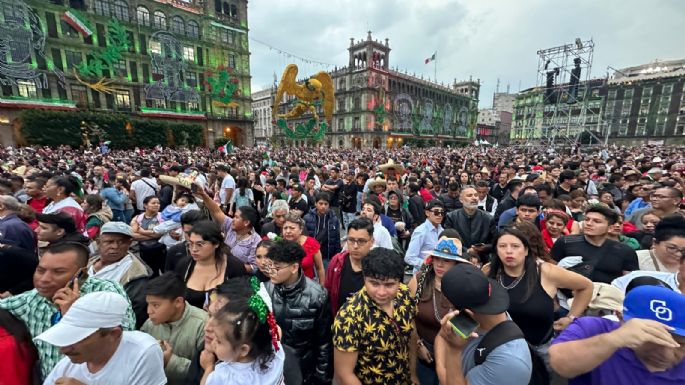 El Zócalo a unas horas del último Grito del sexenio de AMLO (Fotogalería)