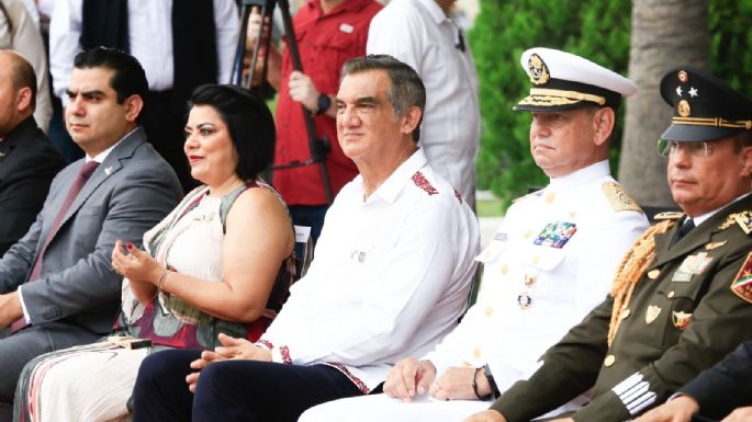 Presidió Américo Villarreal desfile cívico-militar por 214 aniversario del inicio de la independencia