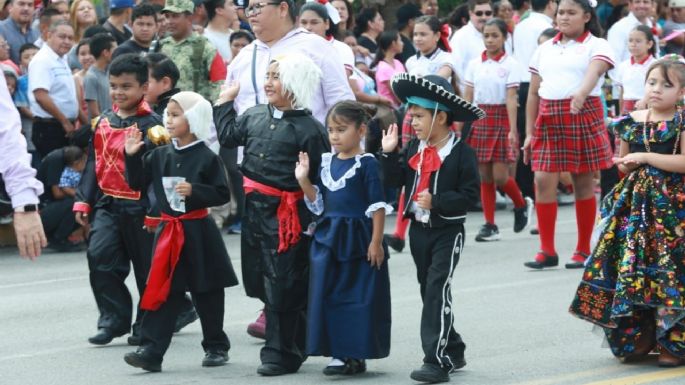 Presidió Américo Villarreal desfile cívico-militar por 214 aniversario del inicio de la independencia