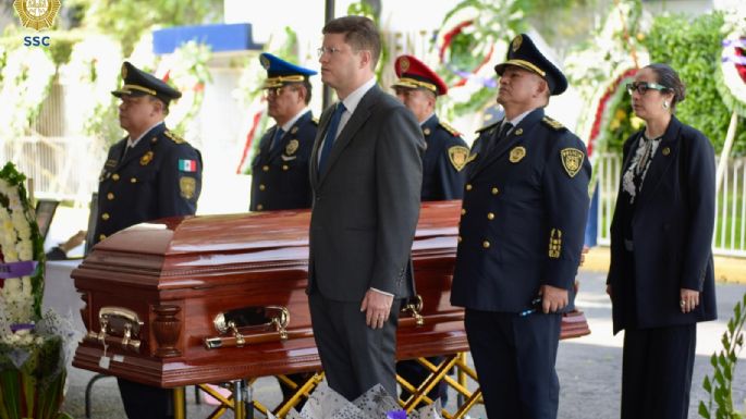 Rinden homenaje al inspector jefe asesinado en San Miguel Xicalco, Tlalpan (Video)