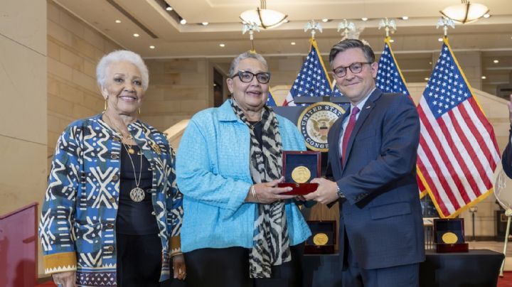 Mujeres matemáticas negras de la carrera espacial reciben el mayor honor del Congreso de EU