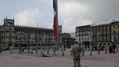 AMLO izó la bandera en memoria de las víctimas de los sismos de 1985 y 2017 (Video)