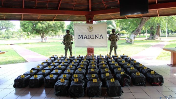 Aseguran cargamento de 1.7 toneladas de cocaína en costas de Lázaro Cárdenas