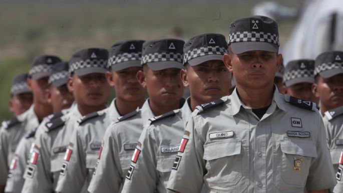 Senadores de Morena dan "último regalo" a AMLO y avalan paso de Guardia Nacional a Sedena