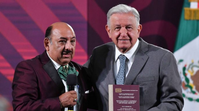 Escuela Carlos Septién desconoce la "tesis" de Lord Molécula firmada por AMLO