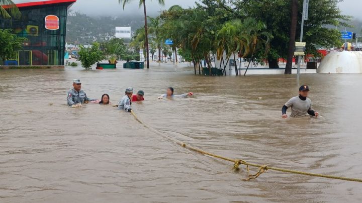 John vuelve a tocar tierra en el Pacífico mexicano y deja varios muertos y graves inundaciones