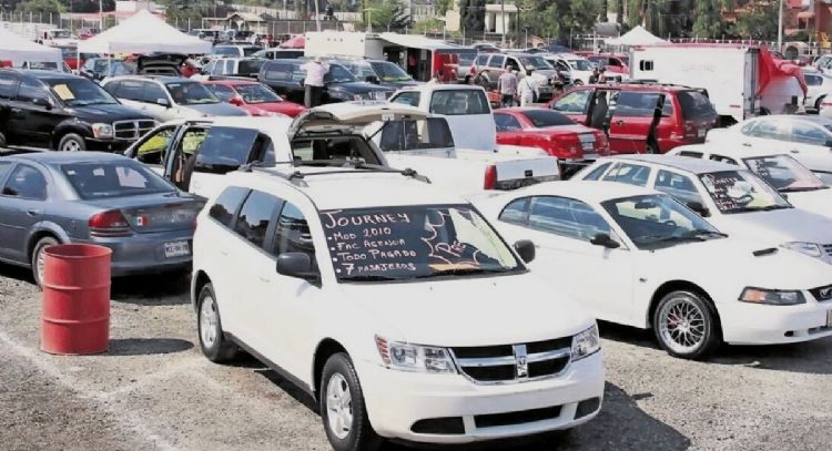 Sheinbaum pone fin al decreto de AMLO que regularizaba los “autos chocolate”