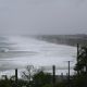 Huracán John en Oaxaca deja tres muertos, derrumbes, carreteras dañadas, puentes destruidos…