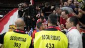 Atlético salva empate 1-1 ante Real Madrid en un derbi suspendido por lanzamiento de objetos