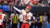 Mahomes y Kelce ayudan a Chiefs a remontar para vencer 17-a Chargers