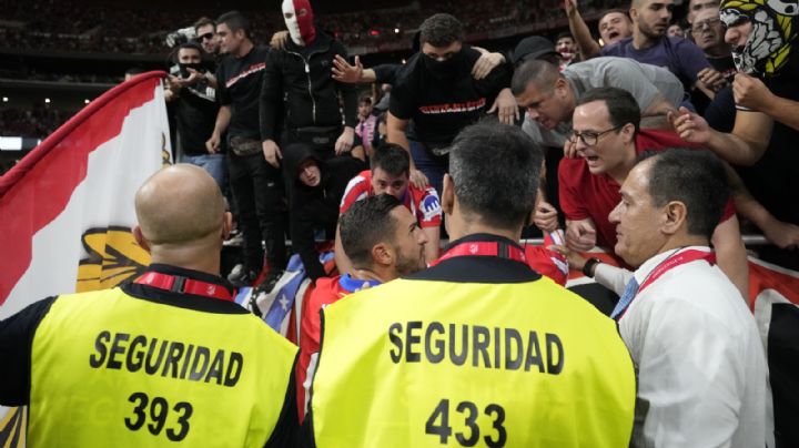 Atlético salva empate 1-1 ante Real Madrid en un derbi suspendido por lanzamiento de objetos