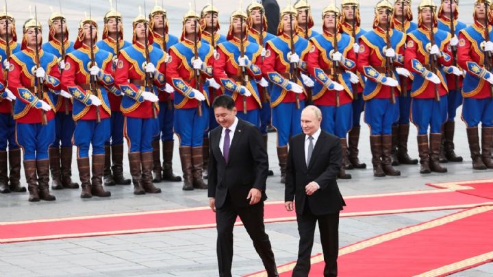 Mongolia ignora orden internacional de arresto contra Putin y lo recibe con alfombra roja