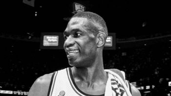 Murió Dikembe Mutombo, exbasquetbolista de la NBA, a los 58 años