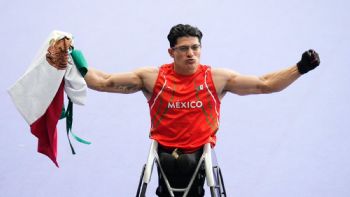 Así ganó el oro Juan Pablo Cervantes en los 100m T54 de los Paralímpicos 2024 (Video)