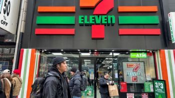 Operador japonés de la cadena de tiendas 7-Eleven rechaza la oferta de adquisición de Couche-Tard