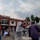 Denuncian agresión de “golpeadores” contra manifestantes en Xochimilco (Video)