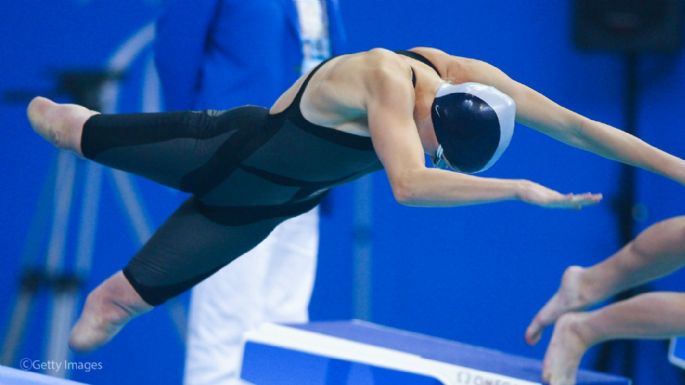 Long sigue dominando y consigue su 31mo oro paralímpico al ganar los 100 metros mariposa en París