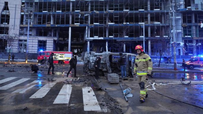 Ataque ruso deja 4 muertos en Kiev; drones ucranianos incendian instalaciones rusas