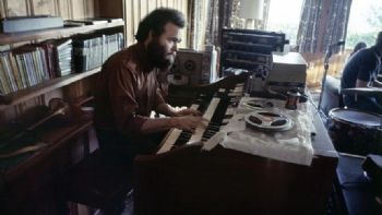 Garth Hudson, legendario músico de The Band, fallece a los 87 años