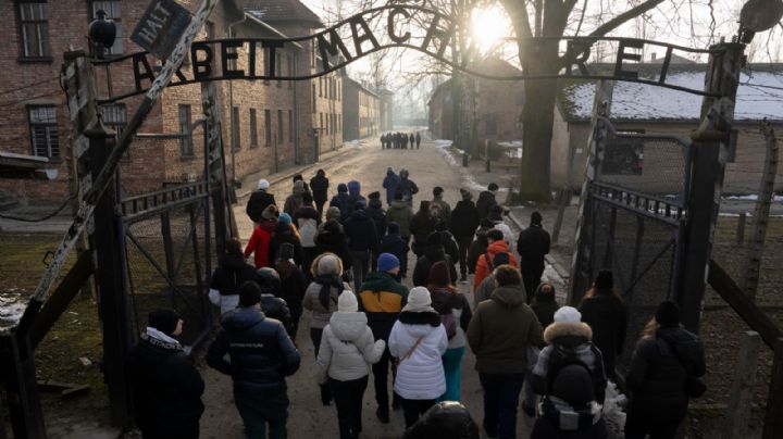 Putin honra a las víctimas del Holocausto y recuerda que Auschwitz fue liberado por los soviéticos