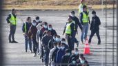 Rápida y esposados: así describen migrantes su deportación a Guatemala en avión militar desde EU