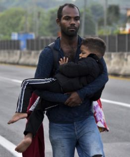Abandonan a su suerte a 13 mil extranjeros deportados de EU a México: informe de HRW