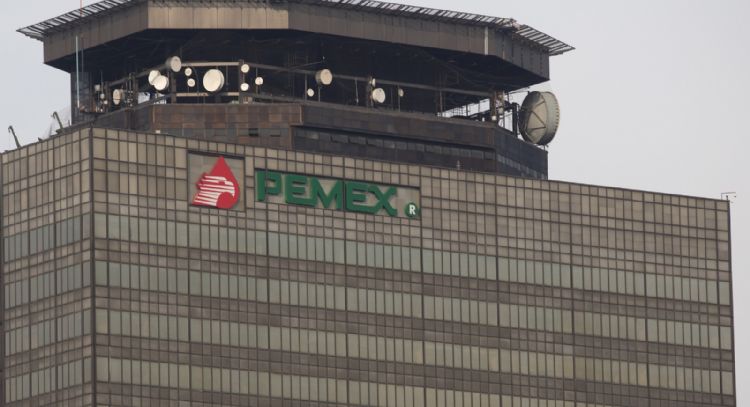 Hacienda emite deuda por 12 mil millones de dólares para Pemex