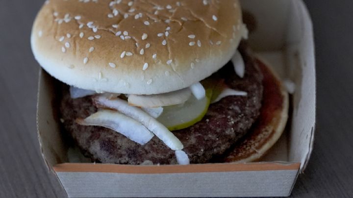 Joven desarrolla insuficiencia renal tras comer hamburguesa de McDonald's