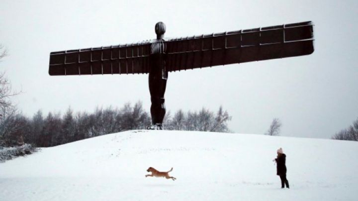 Fuertes nevadas causan interrupciones generalizadas en Reino Unido y Alemania