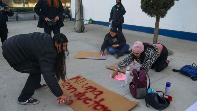 Exigen justicia por feminicidio de Karla Patricia frente a la fiscalía de CDMX