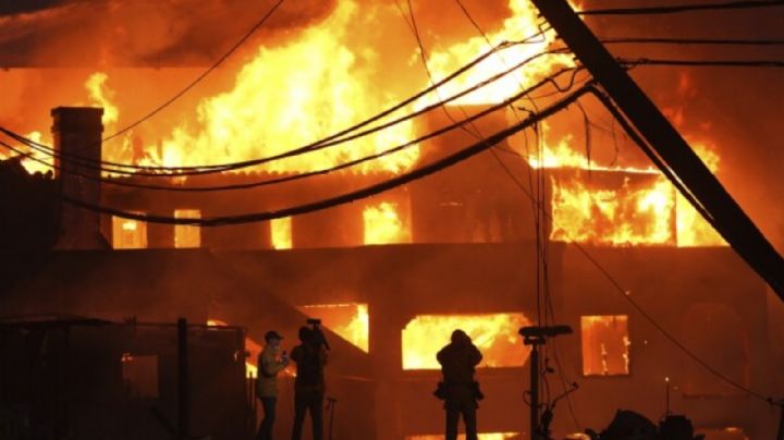 Declaran incendio en Hollywood Hills y otros fuegos arden sin control en la zona de Los Ángeles