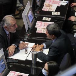 Juristas y opositores califican de regresiva la reforma de Sheinbaum a la ley de amparo