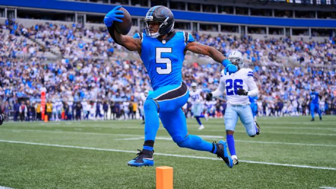 Dowdle logra 239 yardas ante su exequipo; Panthers vencen a Cowboys con gol de campo al final