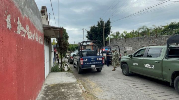 Jornada violenta en Morelos deja dos hombres asesinados y una persecución con policías