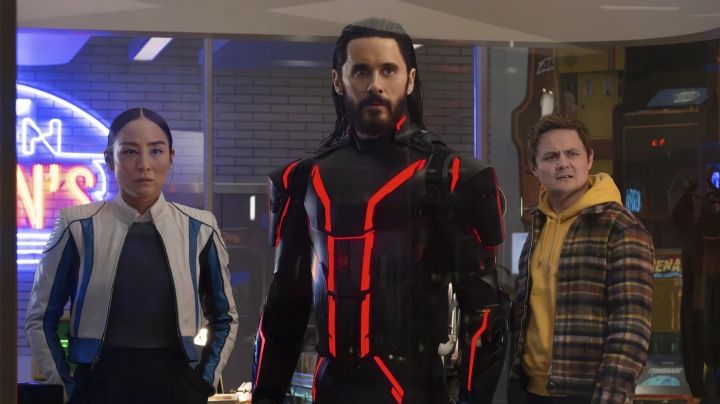 “Tron: Ares” lidera la taquilla, pero no cumple las expectativas con un debut de 33.5 mdd