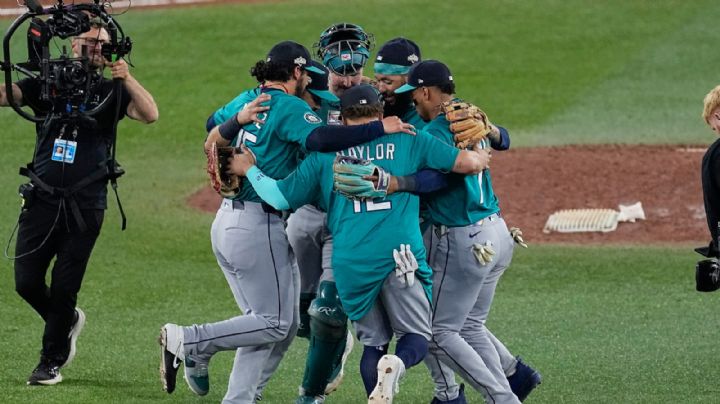 Con salvamento de Andrés Muñoz, Seattle toma ventaja sobre Toronto