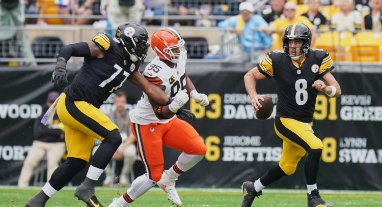 Aaron Rodgers lanza dos touchdowns en la victoria por 23-9 de los Steelers a los Browns